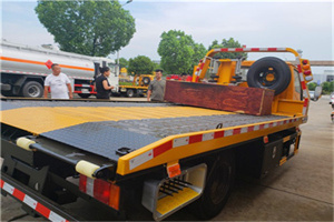 攀枝花附近拖车电话号码服务